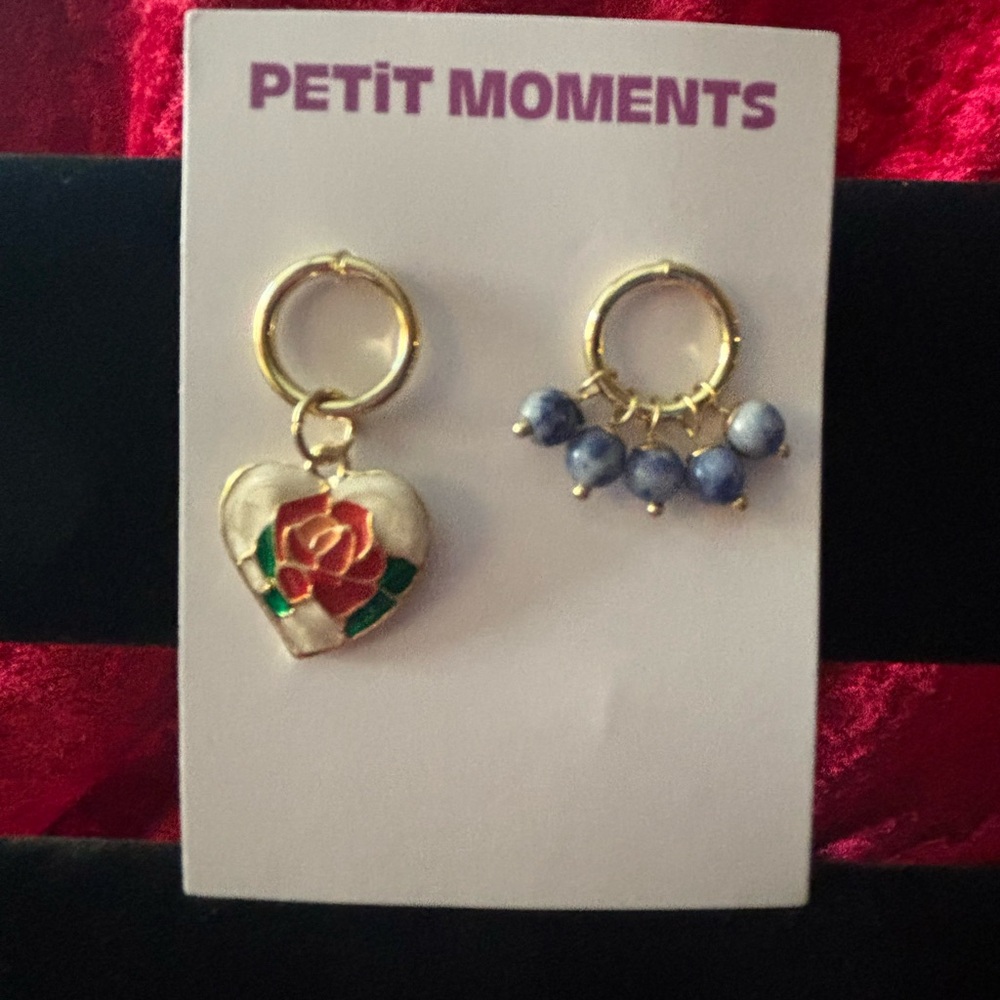 J120 NWT Petit Moments "Jordan" Gold and Blue Earrings